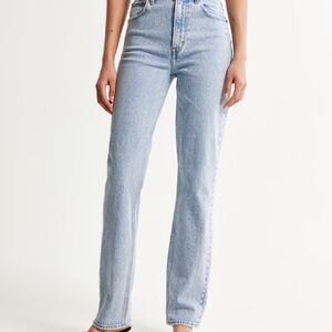 Abercrombie & Fitch Ultra High Rise 90s Straight Jeans